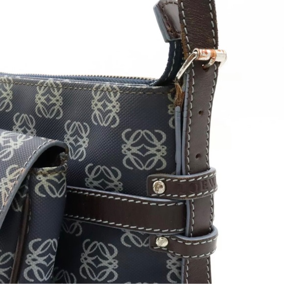 VINTAGE LOEWE Anagram Crossbody Messenger Bag with Matching Pouch On Front - Picture 7 of 17